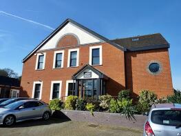 8, Astor House, Station Road, Bourne End SL8 5YP