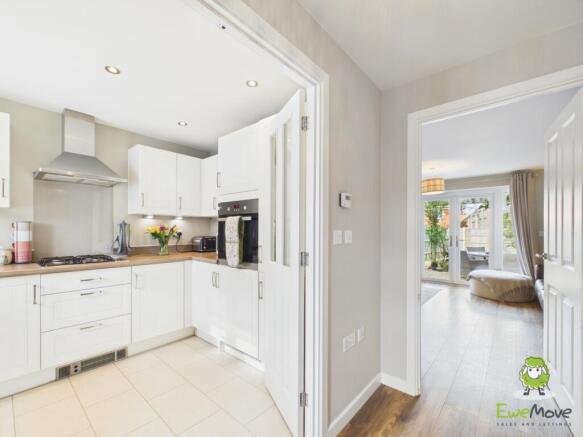 EweMove Estate Agents Basingstoke - Bye Crescent -