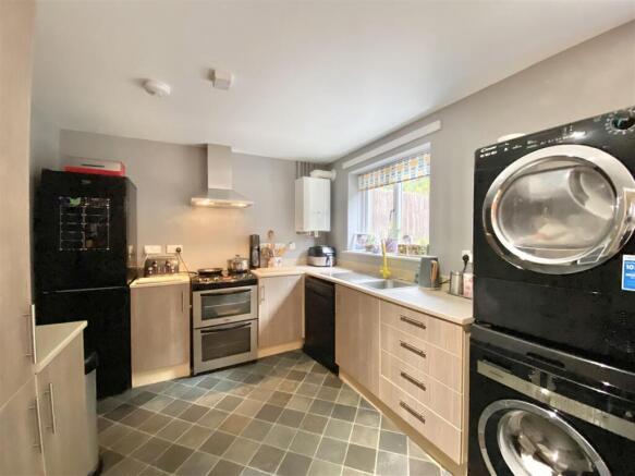 3 bed Semi-Detached for sale Image 5