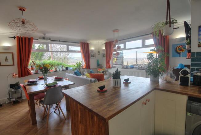 Kitchen diner 2