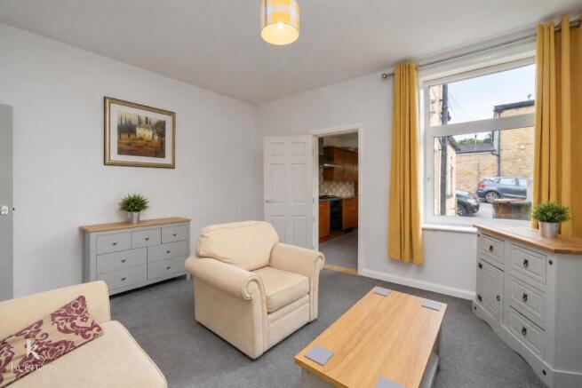 3 bed Terraced for sale Image 10