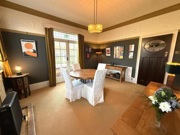 Dining Room 2.JPG