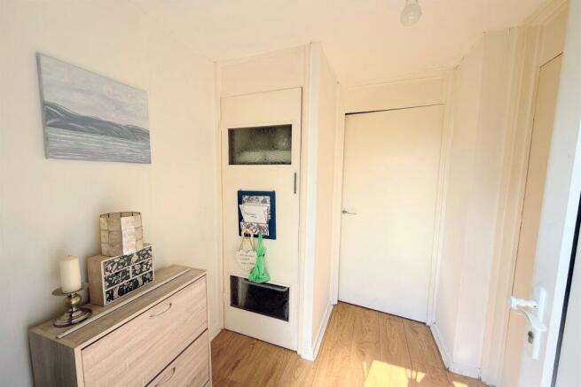 Fenwick Lane, Halton Lodge, WA7 5YU photo 4