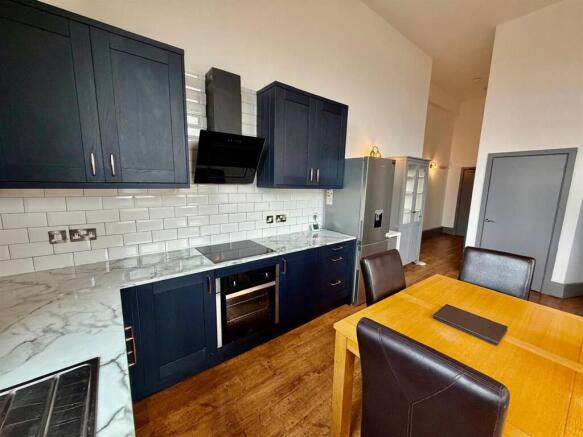 1 bed Apartment to rent Image 3