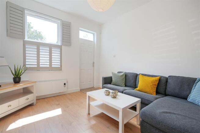 3 bed Terraced for sale Image 5