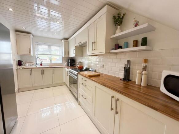 2 bed Terraced for sale Image 6