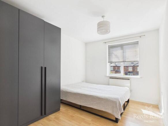 2 bed Apartment for sale Image 5