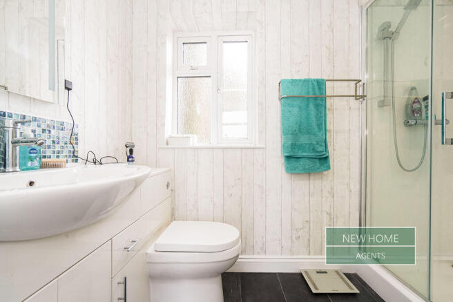 2 bed Flat for sale Image 11