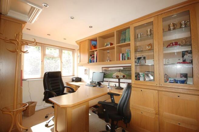 Photo 12