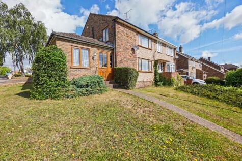 Lonsdale Drive, Rainham,