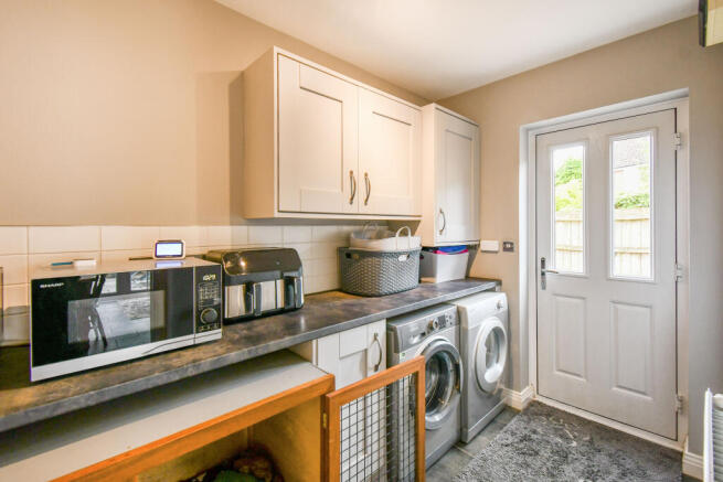 4 bed Detached for sale Image 10
