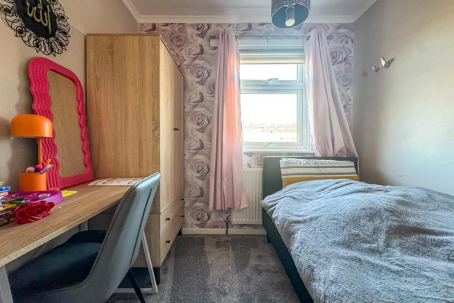 Bedroom Thee