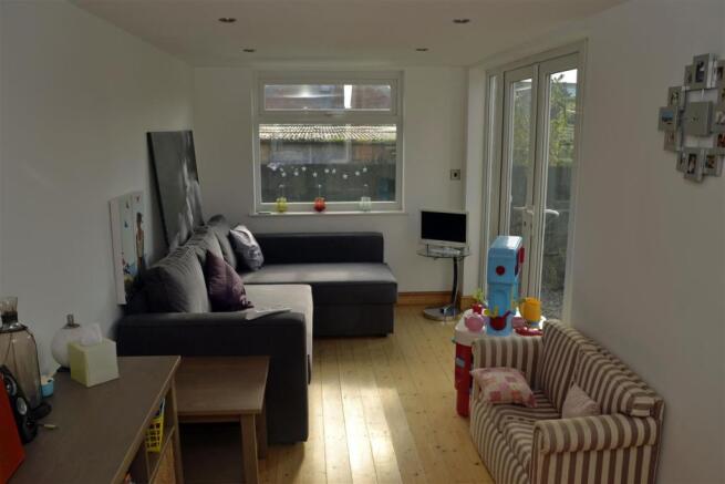 15 Garden Room.JPG