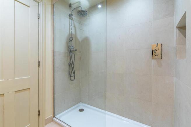 En Suite 2