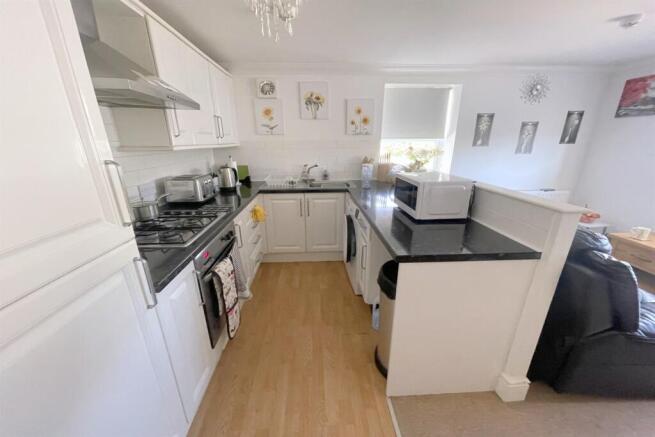 Open plan kitchen li
