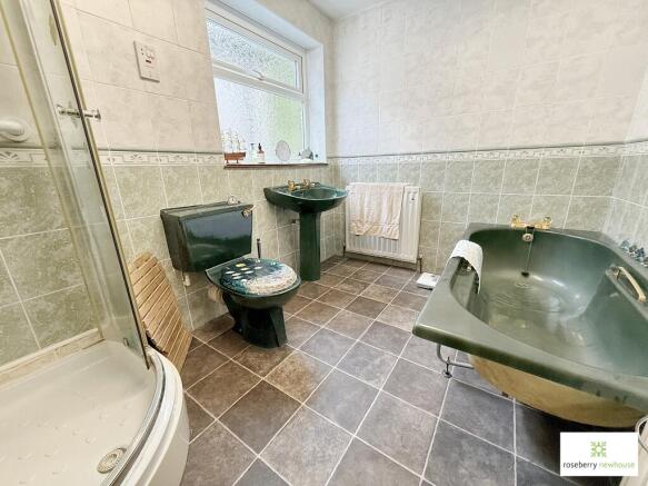 4 bed Terraced for sale Image 10