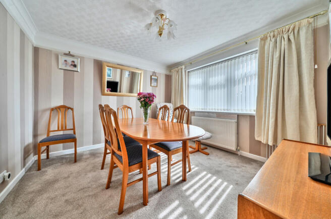 Thames Avenue, Swindon, Wiltshire photo 4