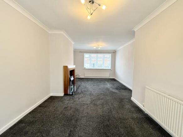 Courtney Drive, Sunderland, SR3 photo 4