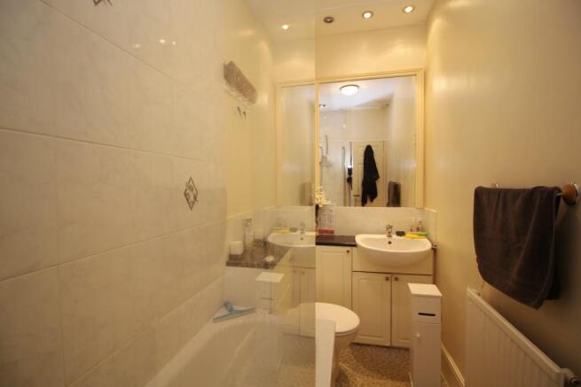 6 Tilehurst Road - N