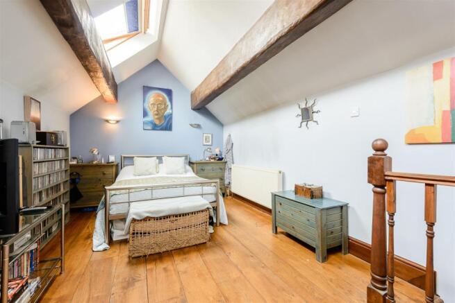 8308625-interior16.jpg