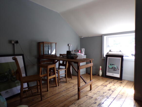 Photo 3