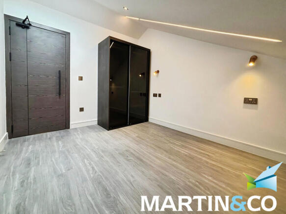 1 bed Apartment to rent Image 12