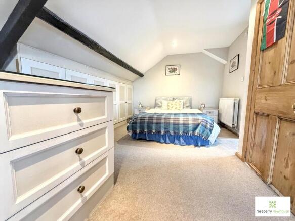 4 bed Terraced for sale Image 11
