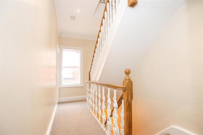 FIRST FLOOR LANDING