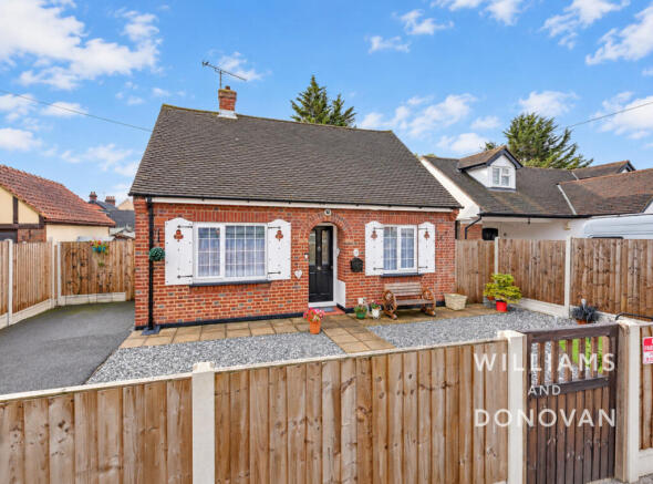 2-bed detached on Melcombe Road, South Benfleet, £400,000