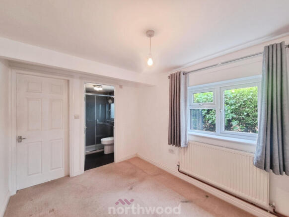 4 bed Detached for sale Image 4