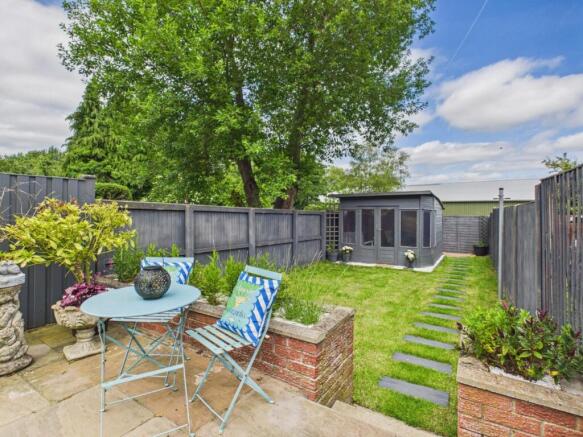 3 bed Terraced for sale Image 11