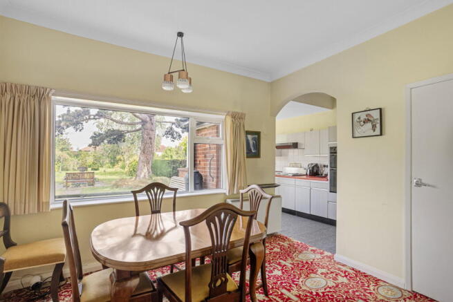 4 bed Detached for sale Image 9