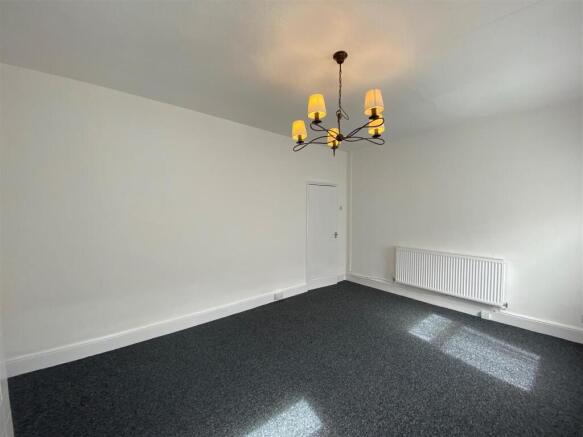 32a High Street living room.jpg