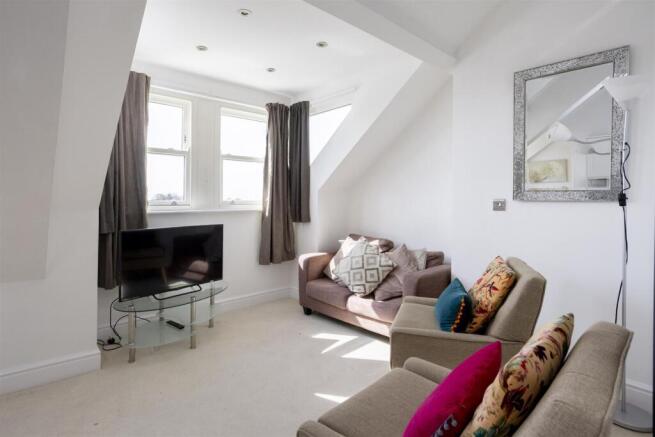 Flat_9_12_Wenlock_Terrace_6.jpg