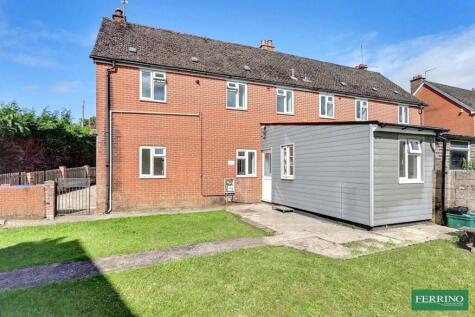 (Ideal Starter Home), Whitecroft, Gloucestershire. GL15 4PL