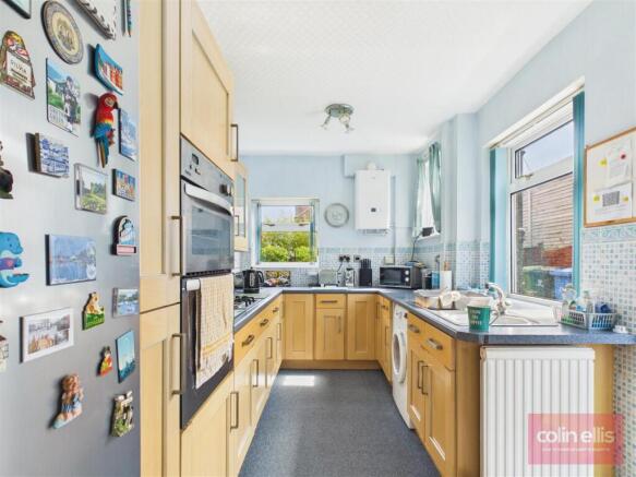 3 bed Semi-Detached for sale Image 5
