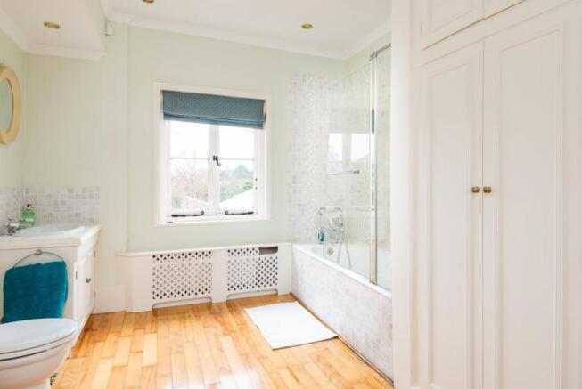 Master Ensuite