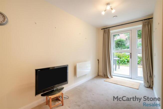 8699587-interior09.jpg