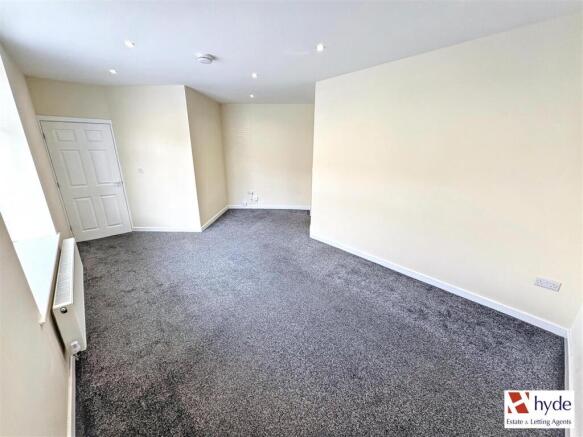 Darwen Road, Bromley Cross, Bolton. BL7 9BQ - View 5