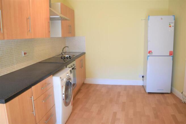 3 bed Flat for sale Image 5