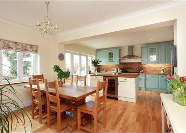 Kitchen/Breakfast Rm