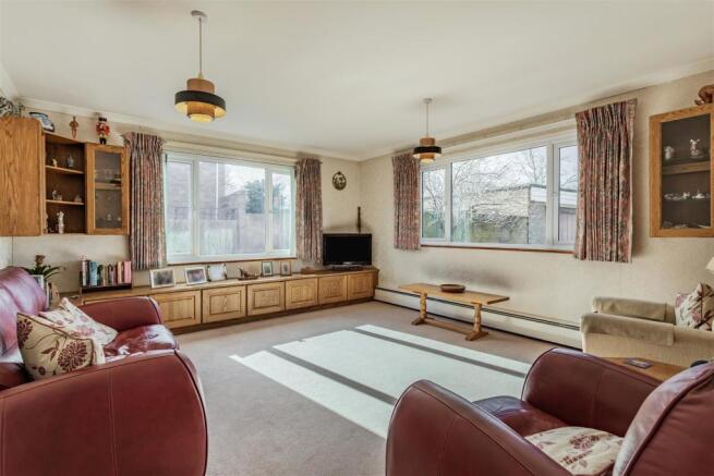 8493672-interior22.jpg