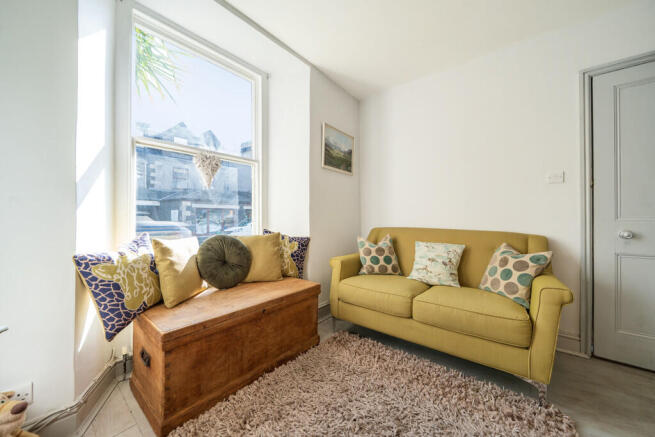 Sitting/Dining Ro...