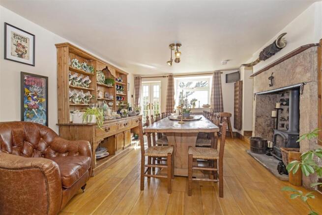 Dining Room-1.jpg