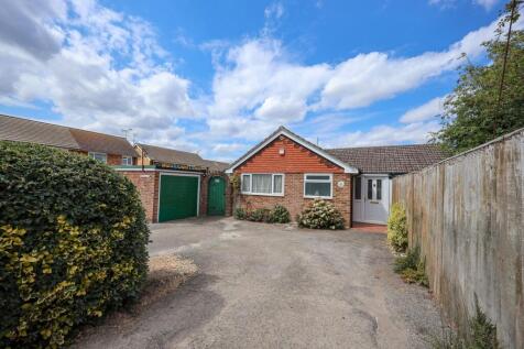 Commercial Road, Burgess Hill, RH15