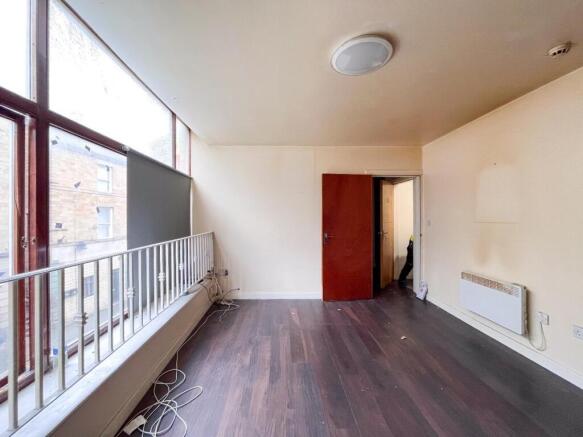 10 bed Block of Apartments for sale Image 12