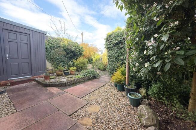 Garden & Location