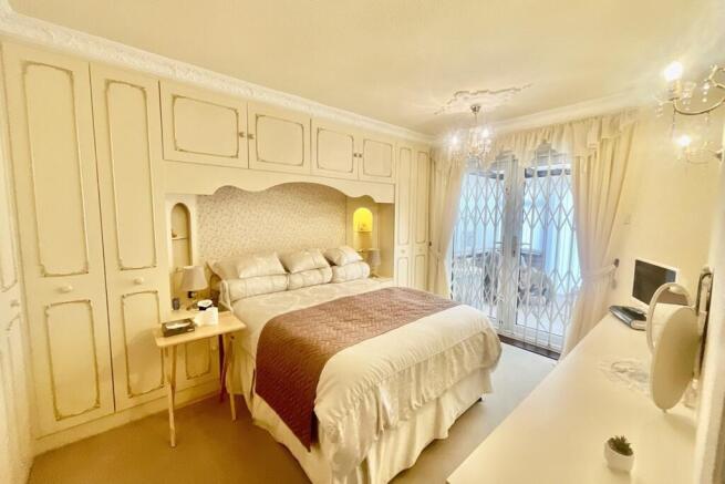 3 bed Bungalow for sale Image 10