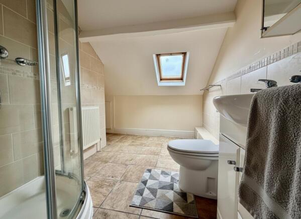 2 bed Apartment for sale Image 11