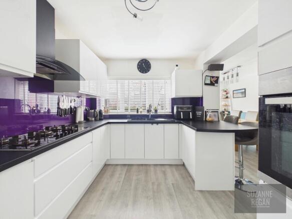 CAM05192G0-PR0254-STILL001